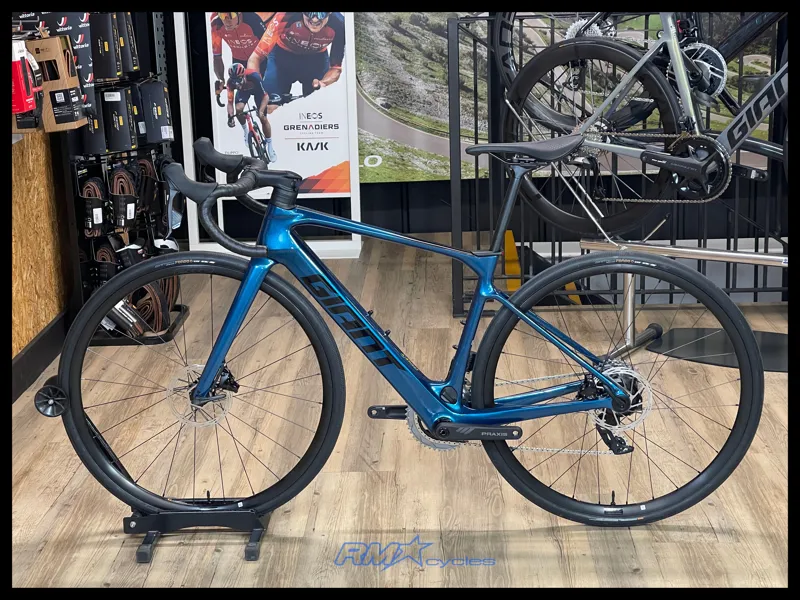 Giant Defy Advanced E+ Elite 2 E-Road Bike In Gloss Sea Sparkle