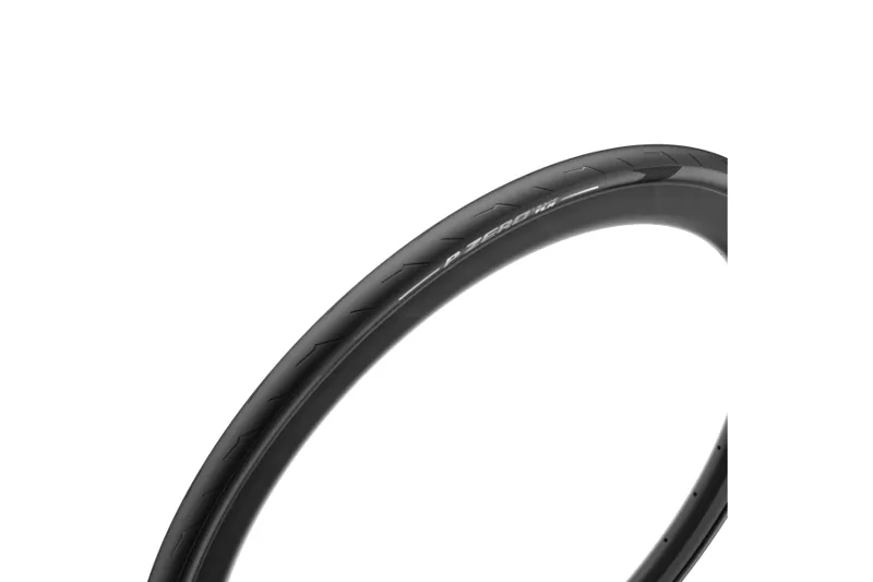 P Zero Race TLR 700x-2