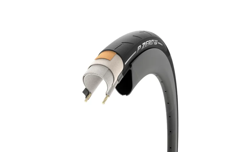 P Zero Race TLR 700x-4