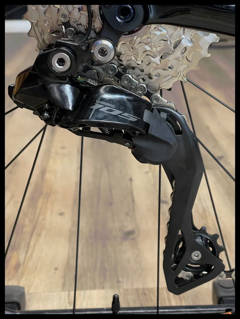 Liv Avail Advanced 1 Road Bike in Mechanic Rose-3