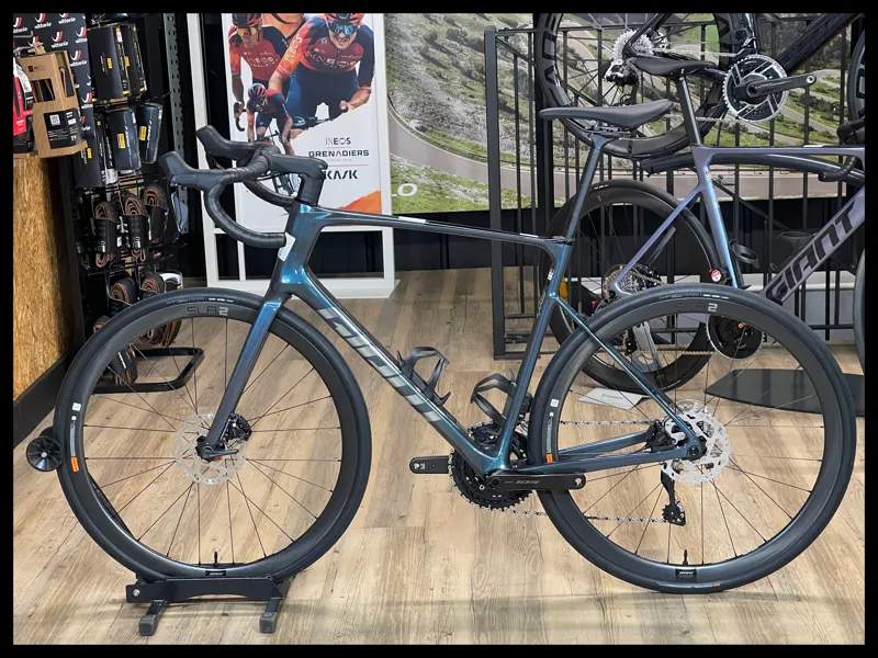 Giant Defy Advanced 0 Road Bike In Gloss Ocean Twilight