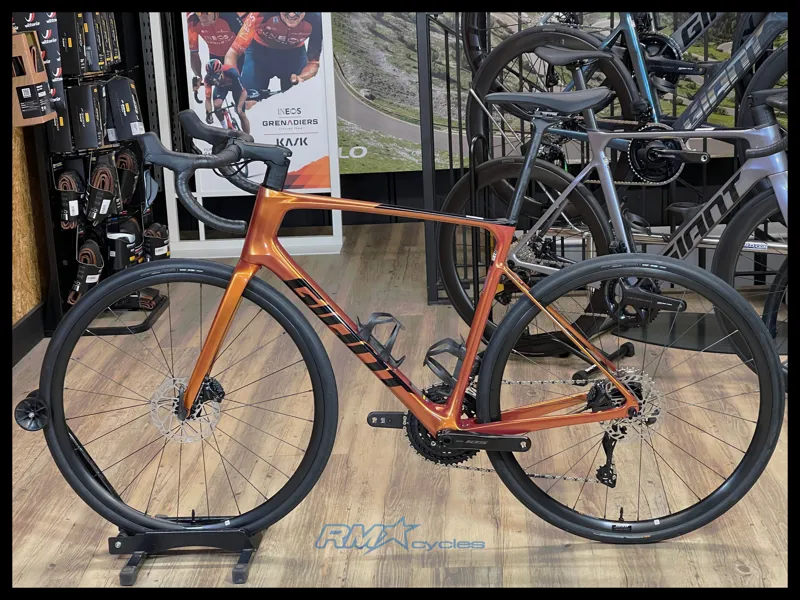 Giant Defy Advanced 1 Road Bike in Solar Flare