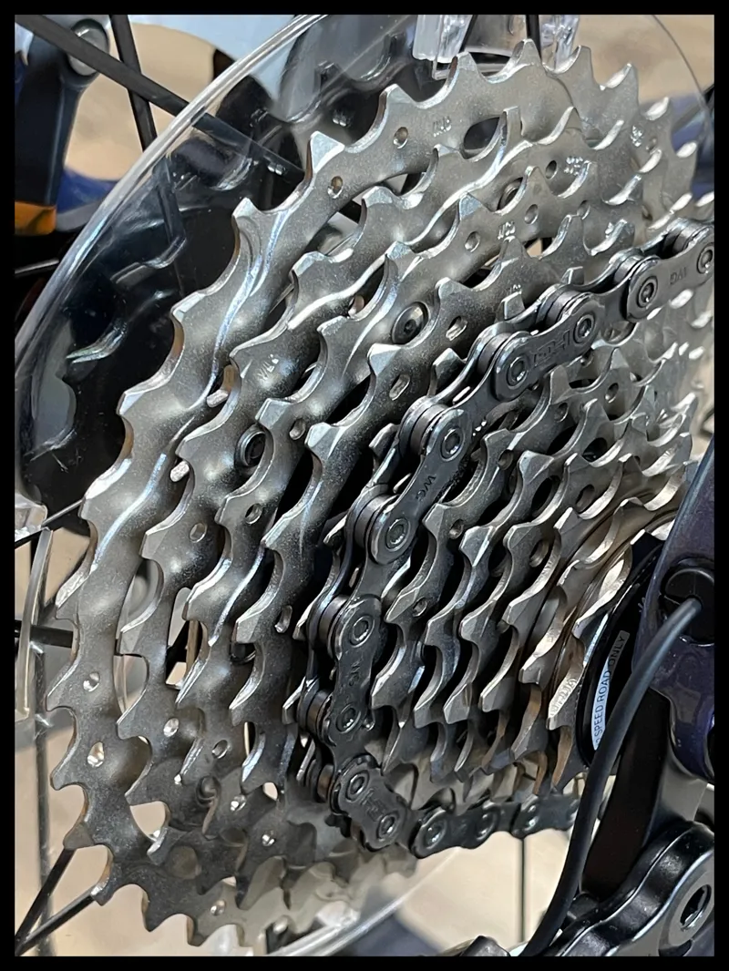 Giant Defy Advanced Pro 0 Road Bikes In Gloss Interstellar/Black-1