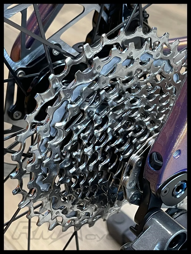 Giant Defy Advanced Pro 1 Road Bike In Gloss Meteor Storm-1