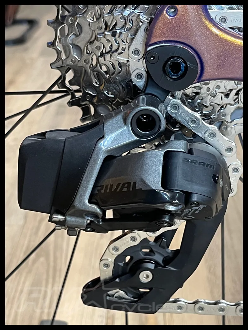 Giant Defy Advanced Pro 1 Road Bike In Gloss Meteor Storm-2