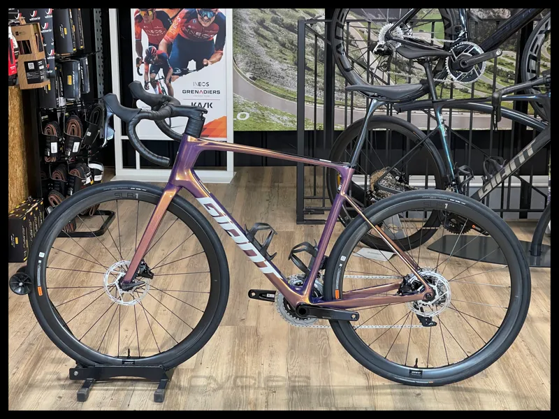 Giant Defy Advanced Pro 1 Road Bike In Gloss Meteor Storm