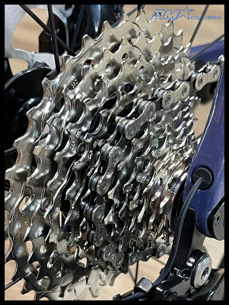 Giant Defy Advanced 0 Road Bike in Meteorite Mist-2