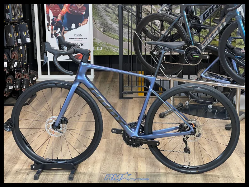 Giant Defy Advanced 1 Road Bike in Thundercloud