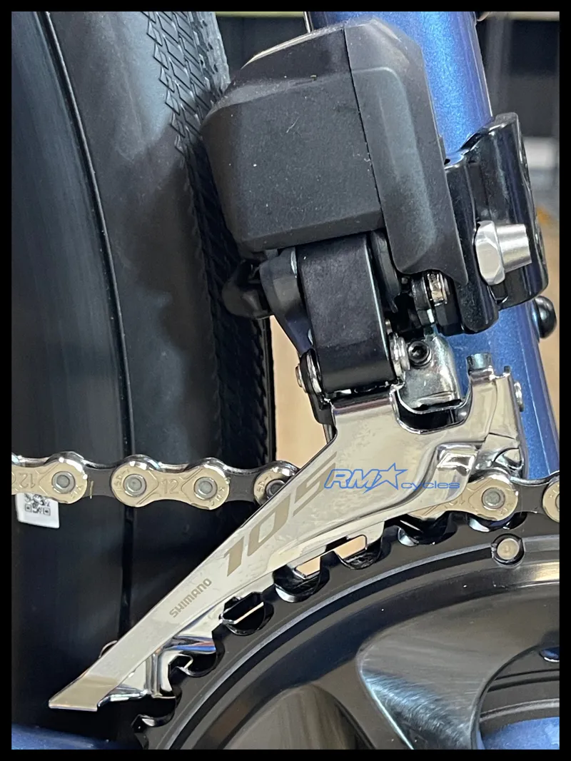 Giant Defy Advanced 1 Road Bike in Thundercloud-4