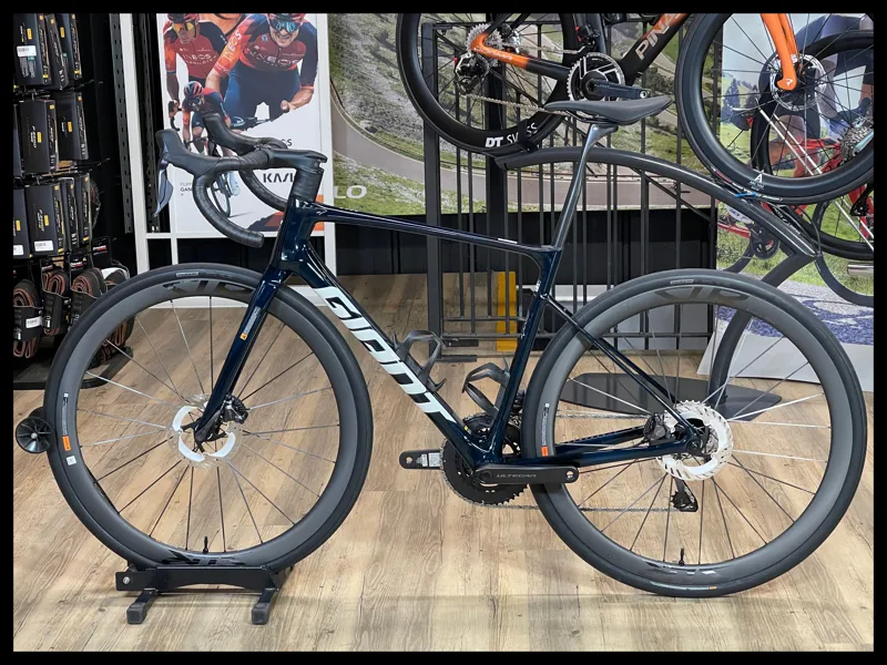 Giant Defy Advanced Pro 0 Road Bike in Mariana Blue