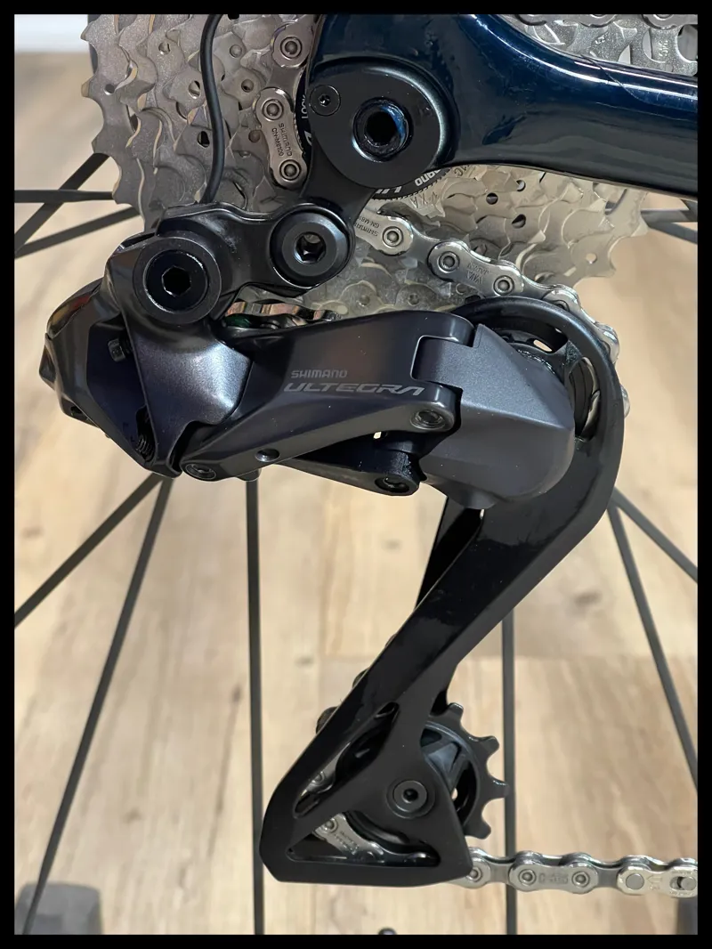 Giant Defy Advanced Pro 0 Road Bike in Mariana Blue-3