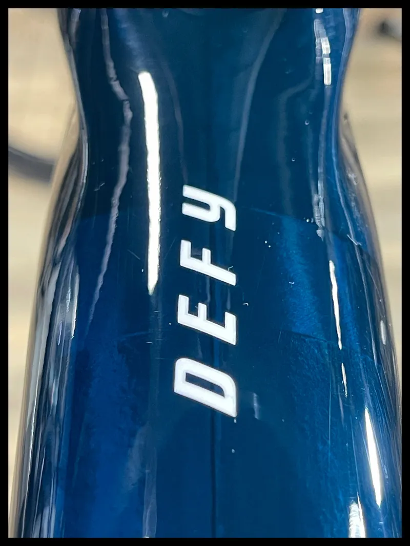 Giant Defy Advanced Pro 0 Road Bike in Mariana Blue-1