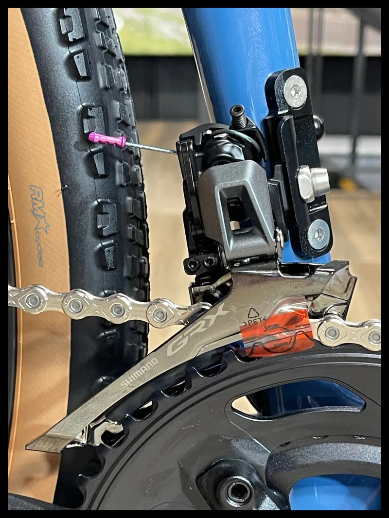 Liv Devote Advanced 2 Gravel Bike in Lunar Eclipse-4