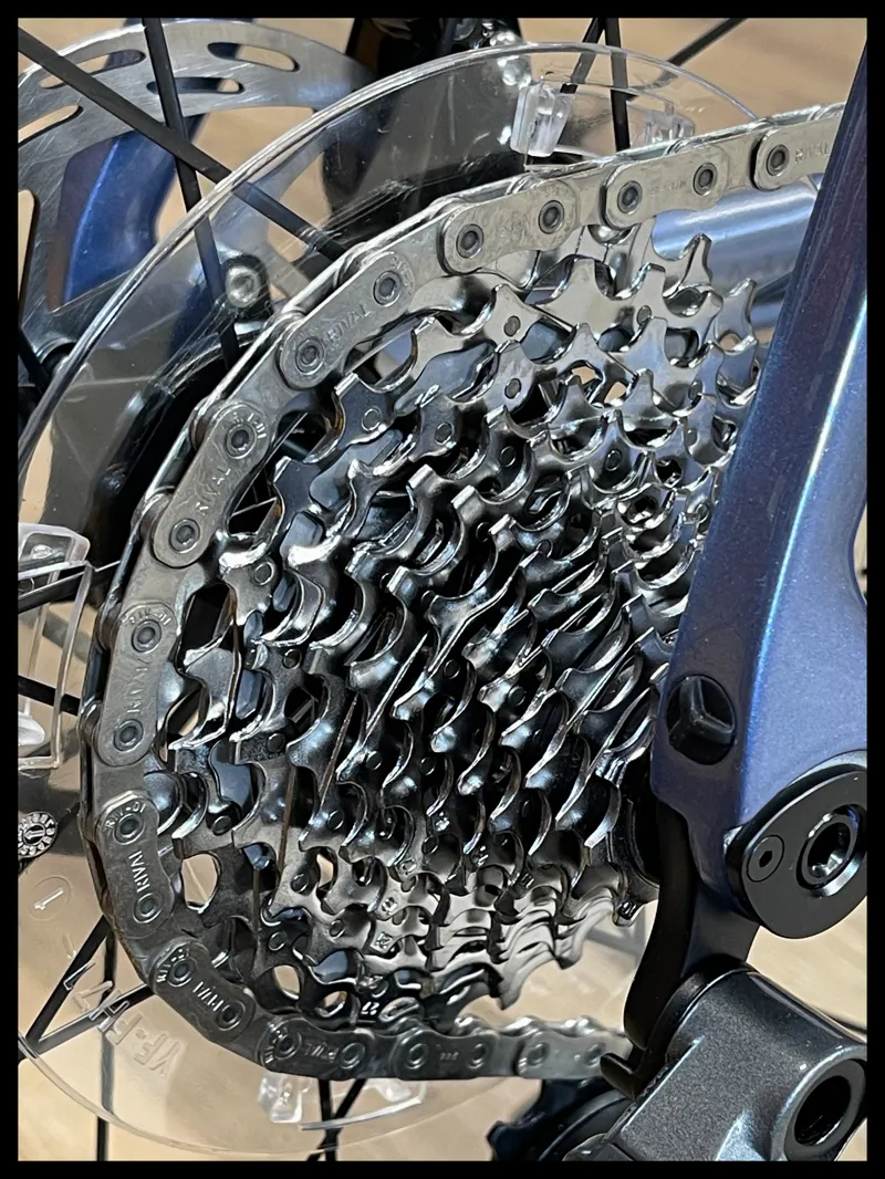 Giant Propel Advanced Pro 1 Road Bike In Gloss Frost Silver