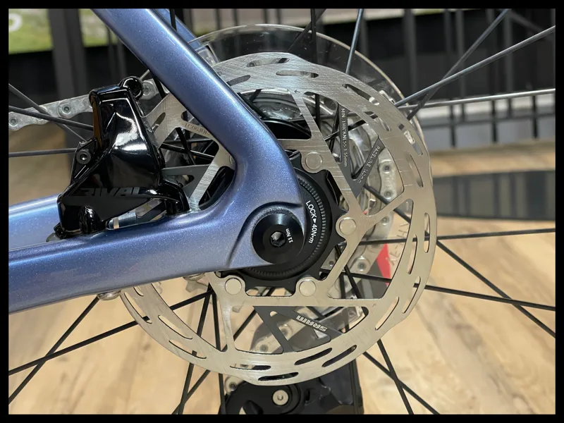 Giant Propel Advanced Pro 1 Road Bike In Gloss Frost Silver-5