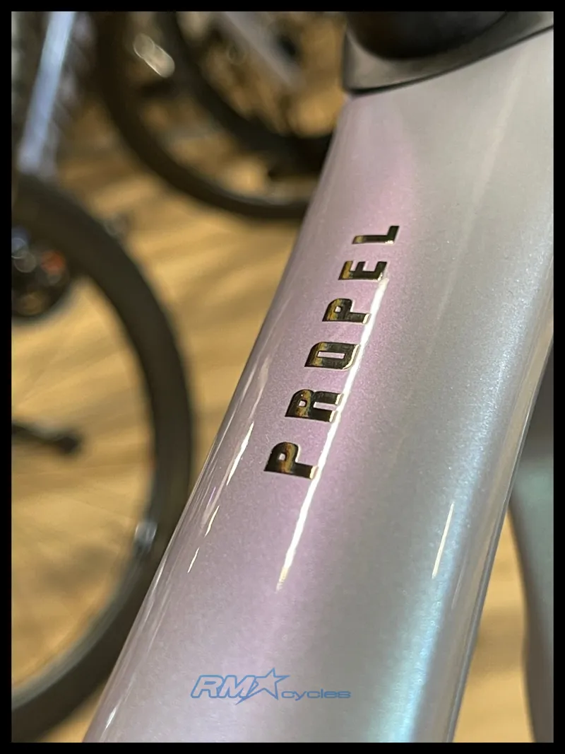 Giant Propel Advanced Pro 0 AXS Road Bike in Ocean Twilight/-1