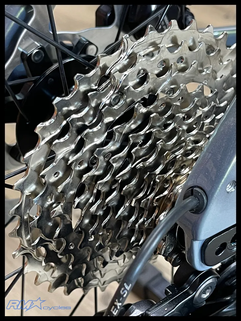 Giant Revolt Advanced 0 Gravel Bike In Gloss Aurora Noise-1