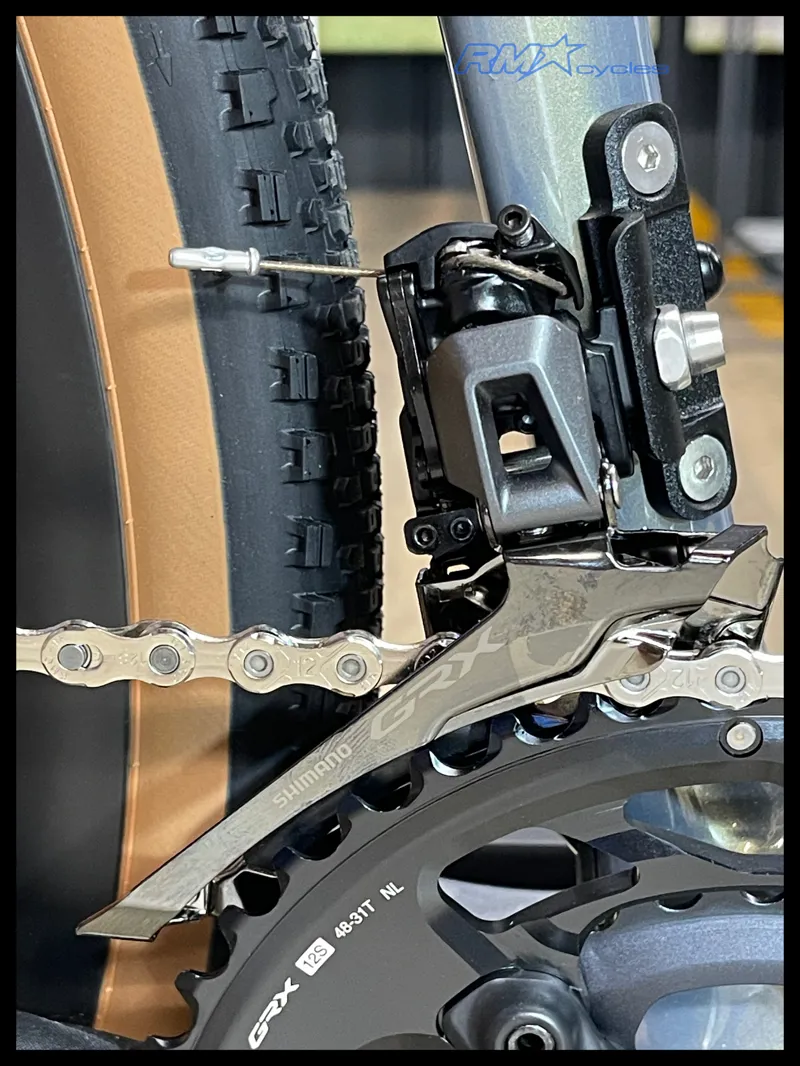 Giant Revolt Advanced 0 Gravel Bike In Gloss Aurora Noise-3