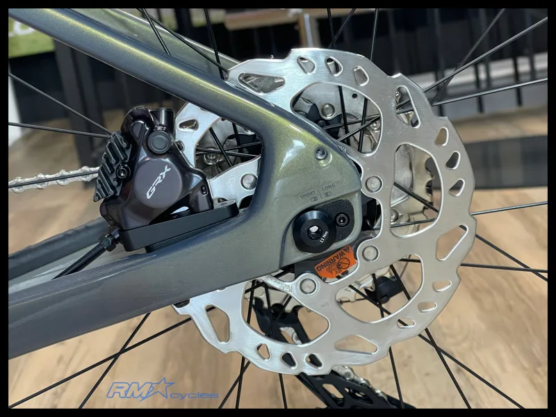 Giant Revolt Advanced 0 Gravel Bike In Gloss Aurora Noise-6