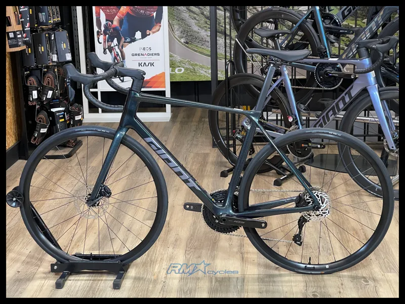 Giant TCR Advanced 1 Road Bike In Gloss Asphalt Green/Mercury