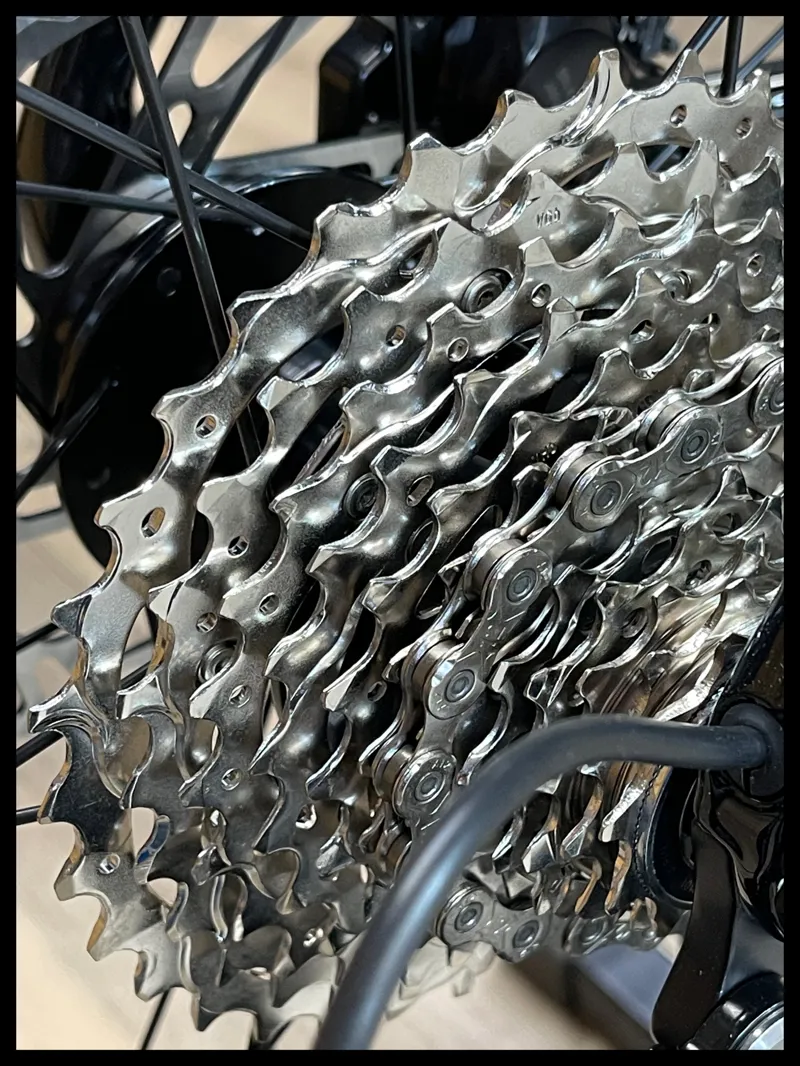 Giant TCR Advanced 2 Road Bike In Gloss Carbon/Electron Blue-1