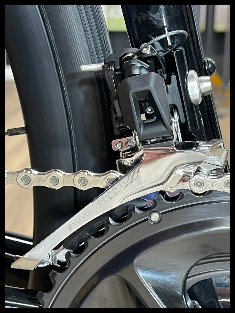 Giant TCR Advanced 2 Road Bike In Gloss Carbon/Electron Blue-3