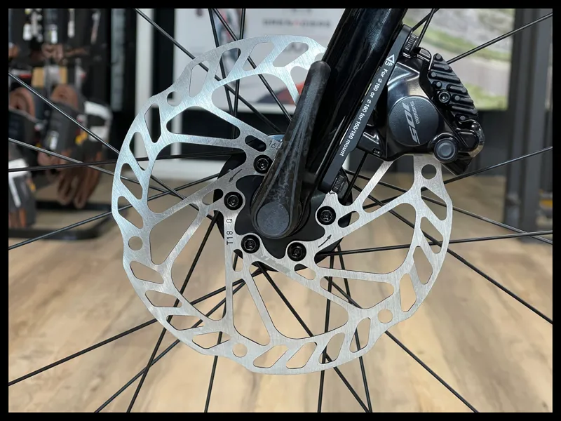 Giant TCR Advanced 2 Road Bike In Gloss Carbon/Electron Blue-5