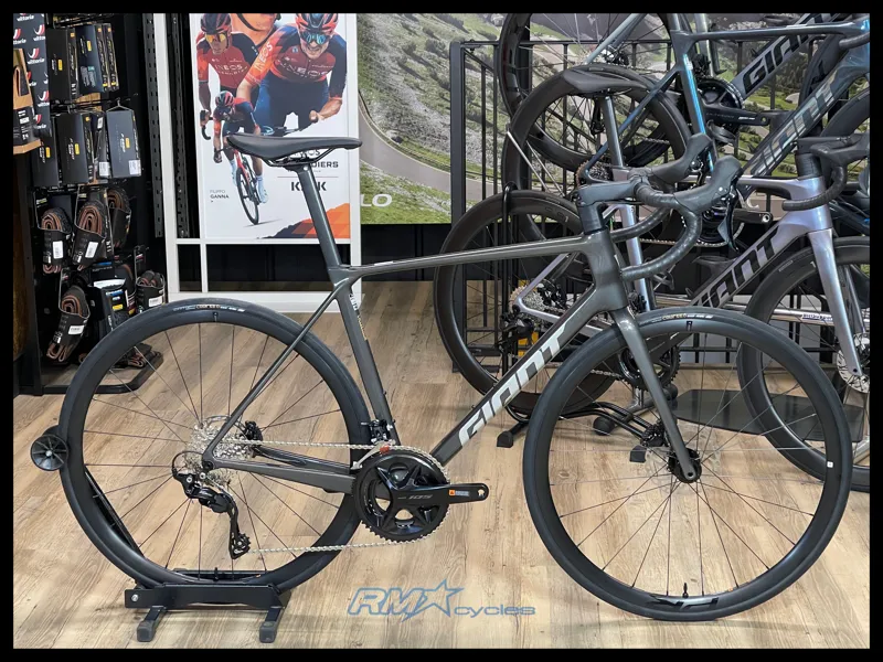 TCR Advanced 2-PC Stealth Chrome