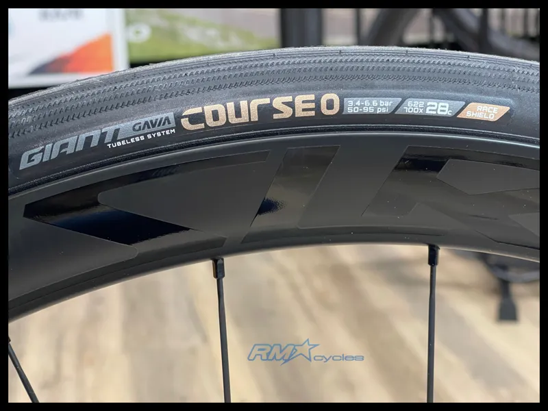 Giant TCR Advanced Pro 1-Di2 Tech Silver-9