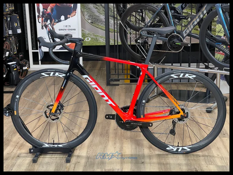 Giant TCR Advanced Pro Dura Ace Road Bike in Black/Rosso Corsa