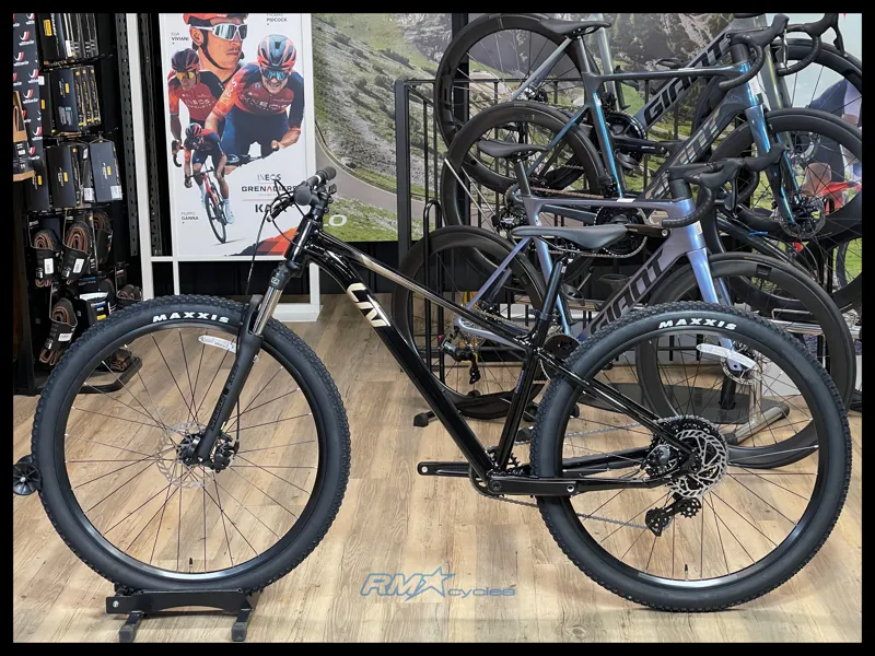 Liv Tempt 4 29 Mountain Bike In Black