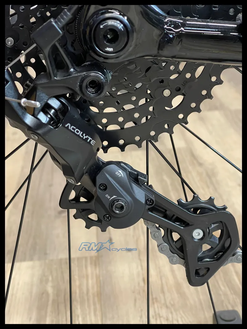 Liv Tempt 4 29 Mountain Bike In Black-3