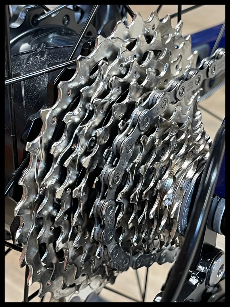 Argon 18 Subito Carbon e-Road Deep Blue Shimano 105 2023-6