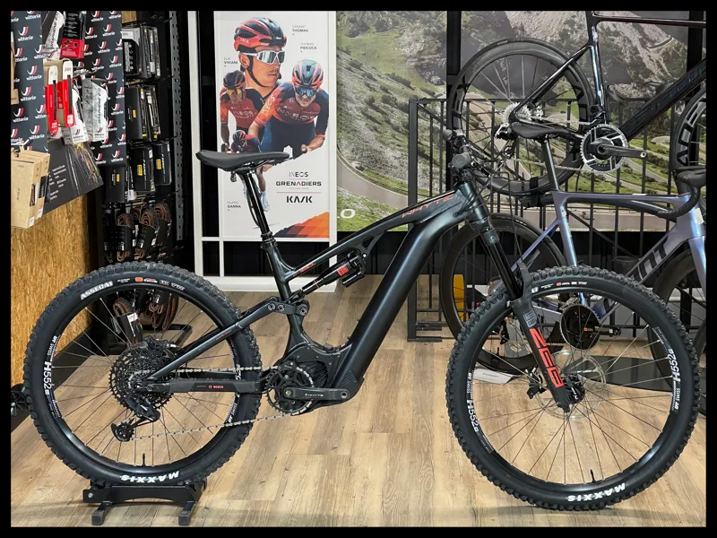 Whyte e-180 S Large Black and Burnt Orange 2022 Approved Used