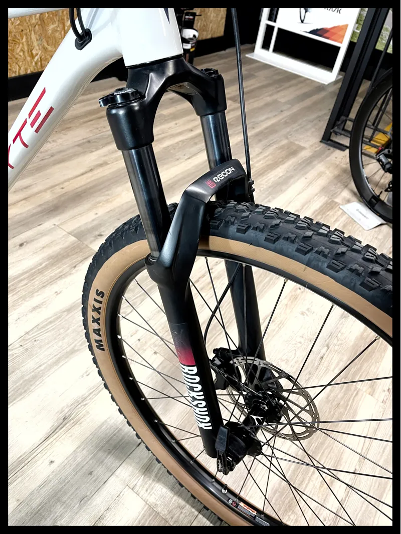 Whyte 529 Large Gloss Cement with Rose and Slate 2022 Approved Used-5