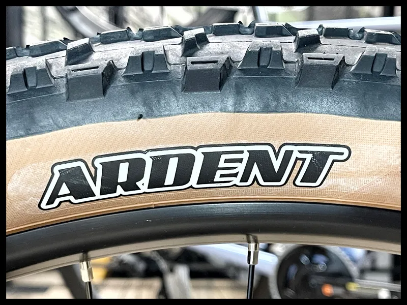 Whyte 529 Large Gloss Cement with Rose and Slate 2022 Approved Used-8