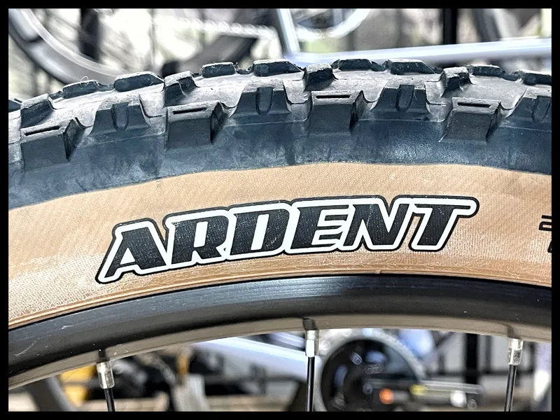 Whyte 529 Large Gloss Cement with Rose and Slate 2022 Approved Used-7