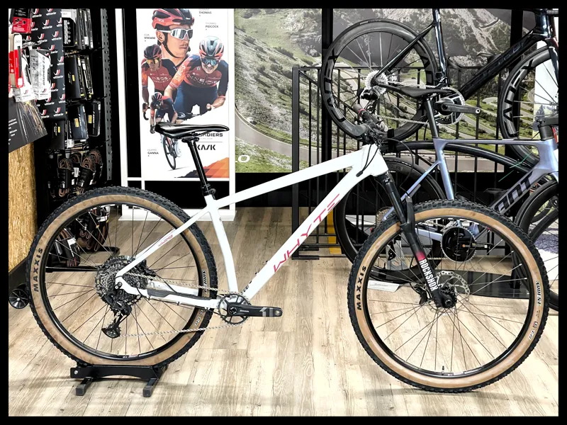 Whyte 529 Large Gloss Cement with Rose and Slate 2022 Approved Used