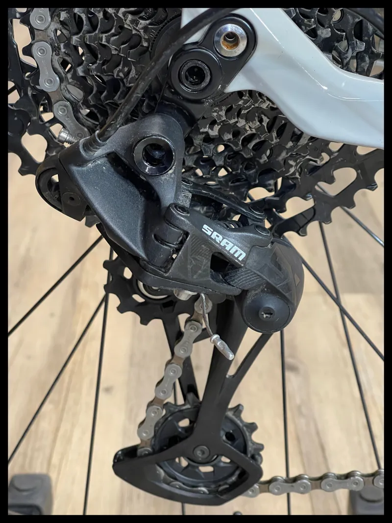 Whyte 529 Large Gloss Cement with Rose and Slate 2023 Approved Used-2