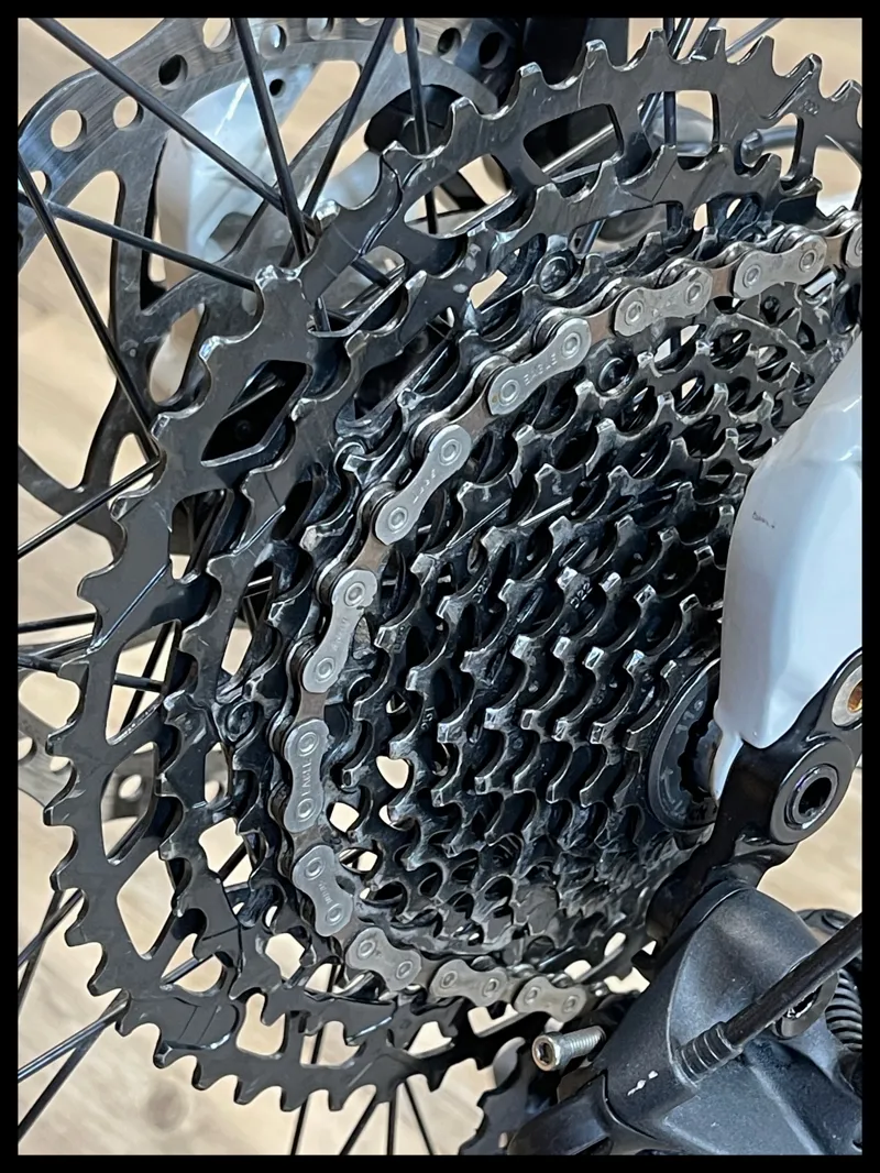 Whyte 529 Large Gloss Cement with Rose and Slate 2023 Approved Used-11