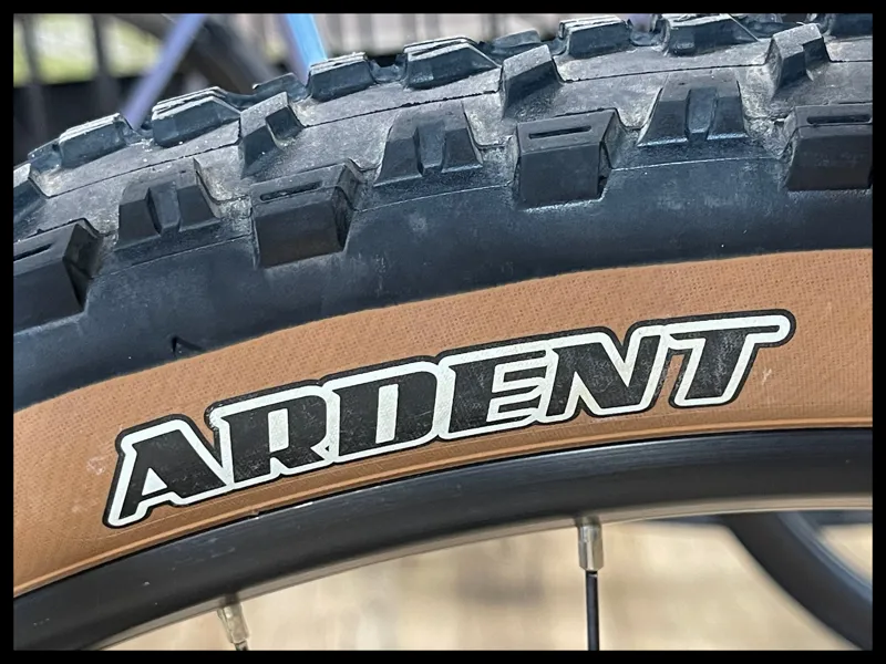 Whyte 529 Large Gloss Cement with Rose and Slate 2023 Approved Used-12