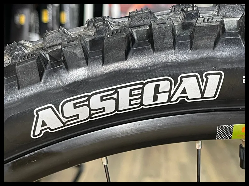 Whyte e-160 S Medium Matt Black and Turquoise 2022 Approved Used-9