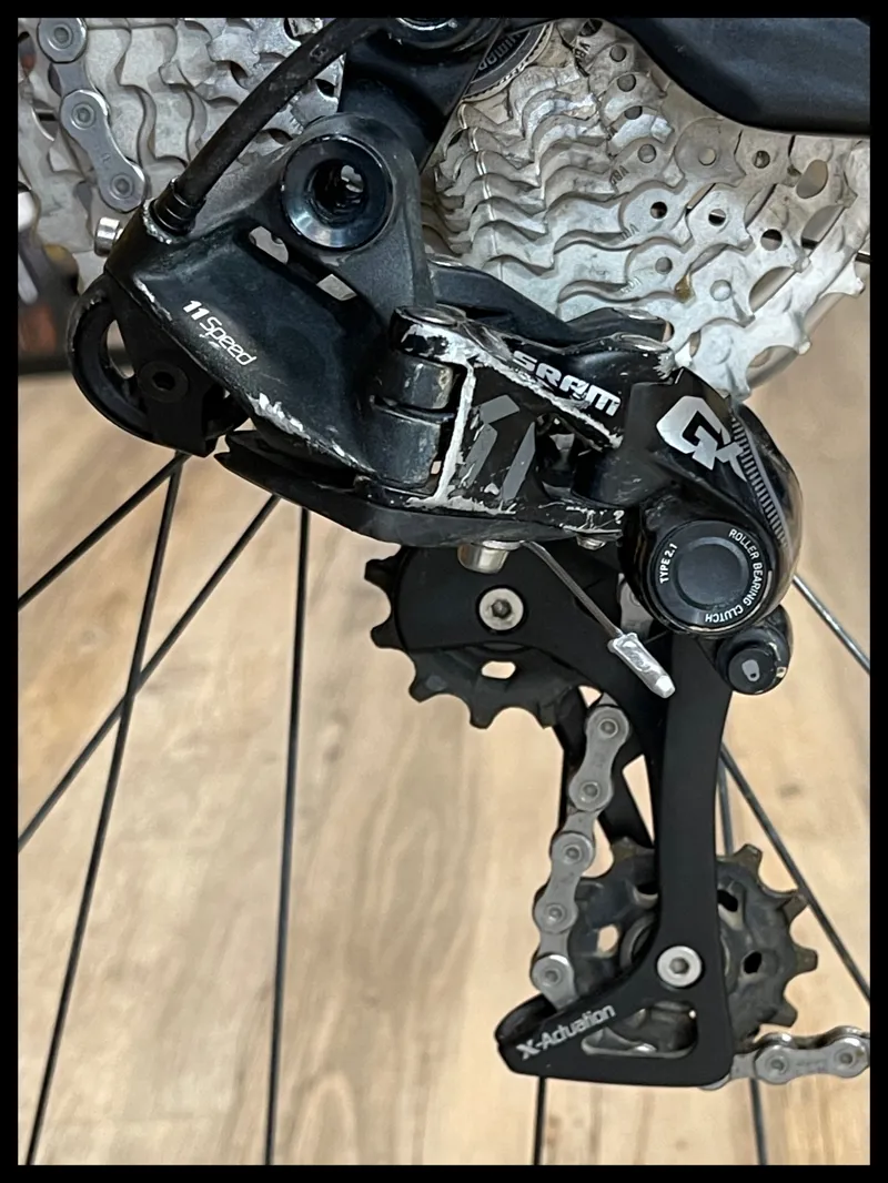 Whyte e-505 MEDIUM V1 Matt Black with Grey and Rose 2021 Approved Used-3