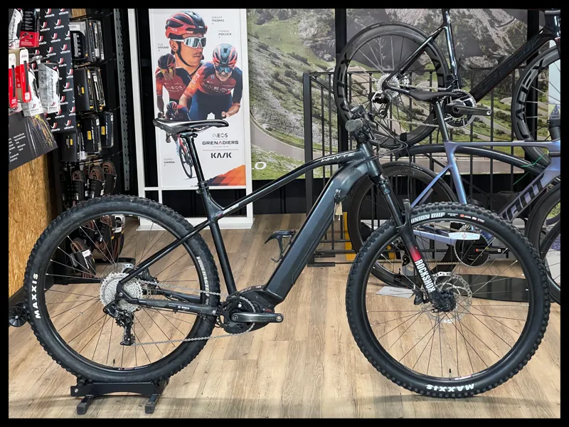 Whyte e-505 MEDIUM V1 Matt Black with Grey and Rose 2021 Approved Used