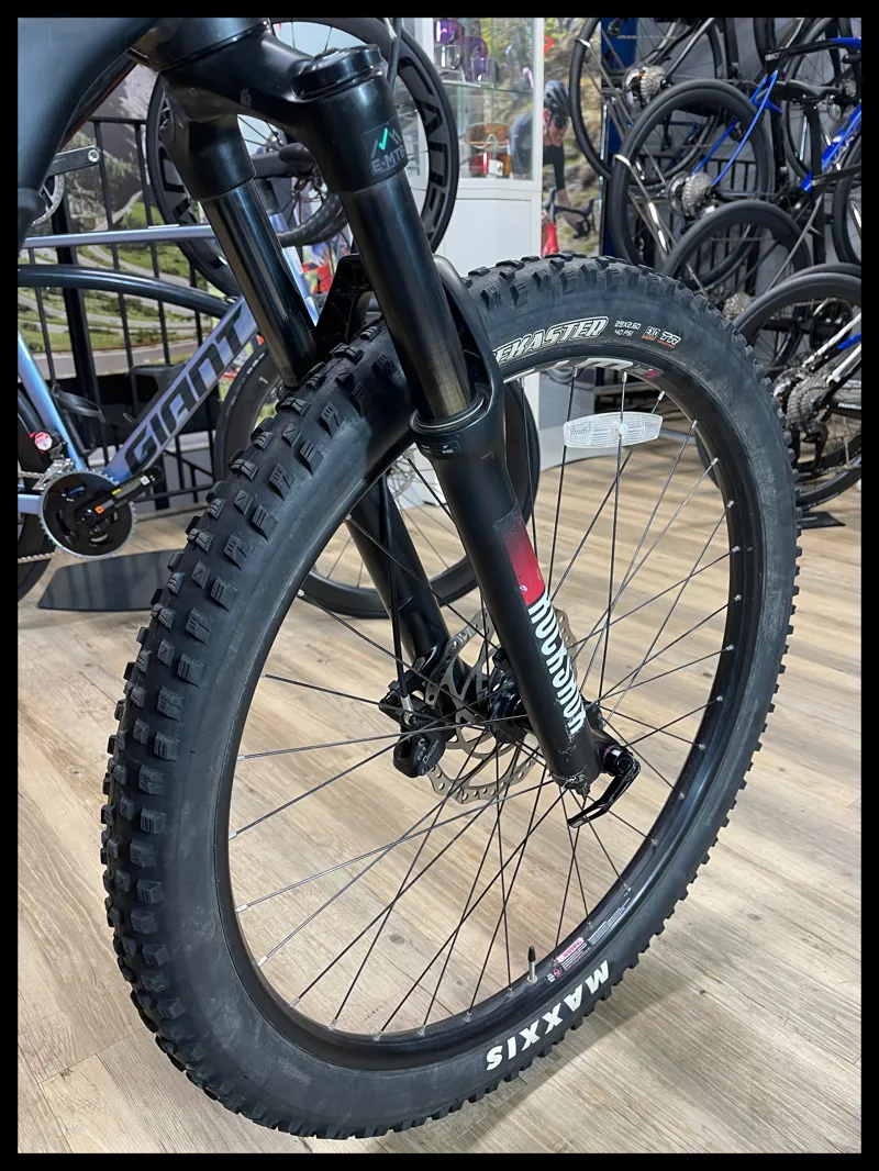 Whyte e-505 Large V1 Matt Black with Grey and Rose 2021 Approved Used-5