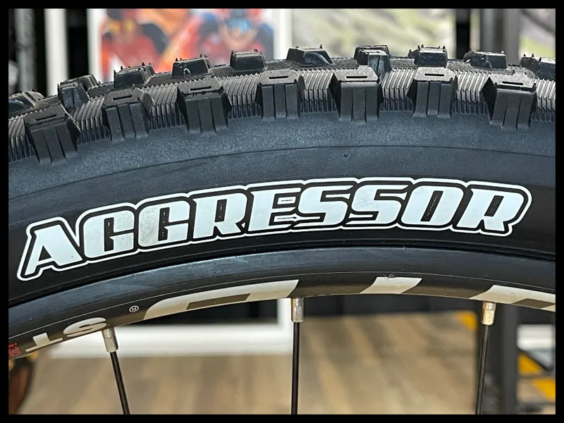 Whyte e-505 Large V1 Matt Black with Grey and Rose 2021 Approved Used-9