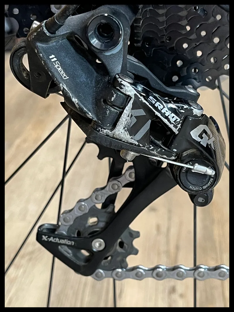 Whyte e-505 Large V1 Matt Black with Grey and Rose 2021 Approved Used-3