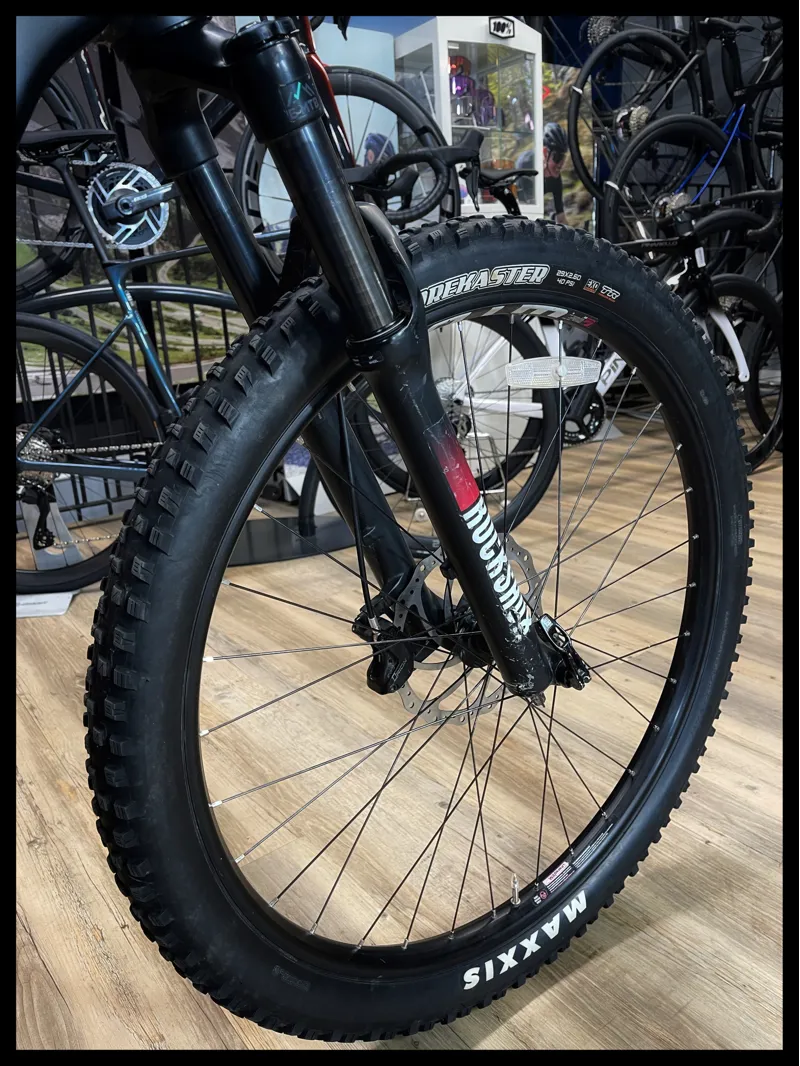 Whyte e-505 Large V1 Matt Black with Grey and Rose 2021 Approved Used-5