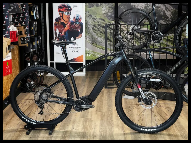 Whyte e-505 Large V1 Matt Black with Grey and Rose 2021 Approved Used