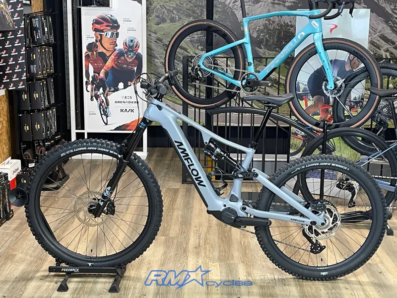 Amflow PR Carbon Pro-13